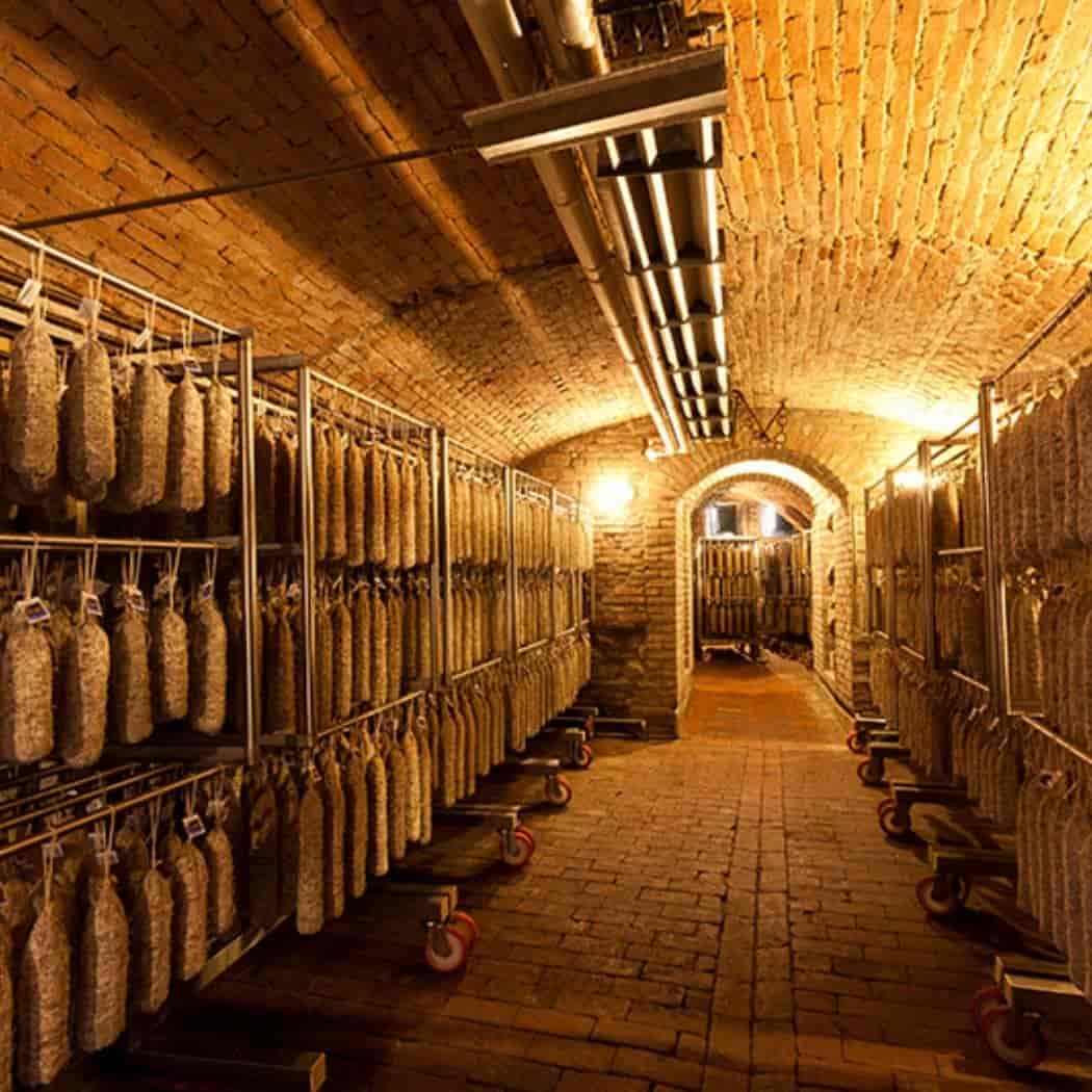 Il salame artigianale Nobile di Brignano vendita online a prezzi competitivi su www.finetaste.it 